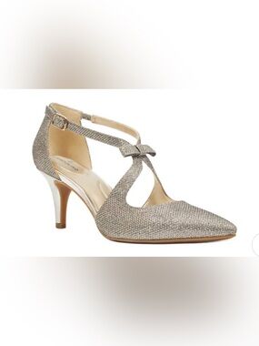 Bandolino Women's Zeffer Strappy Bow Kitten Heel Pumps Gold Glam Size 8.5 M